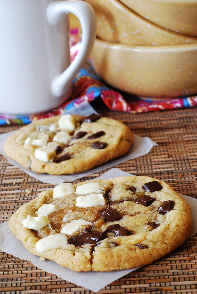 Recipe: White and Normal Chocolate Chip Cookies