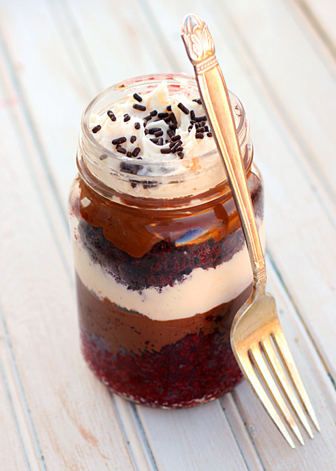 Recipe: Red Velvet Nutella Cake in a Jar