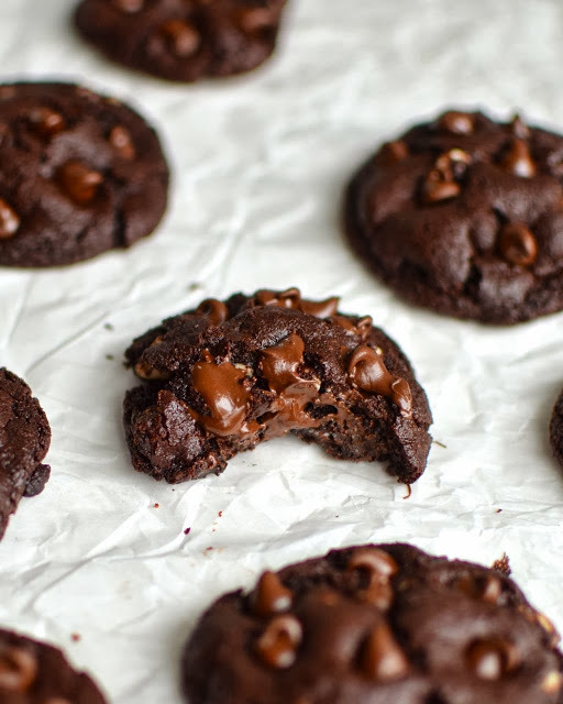 Flourless Brownie Cookies