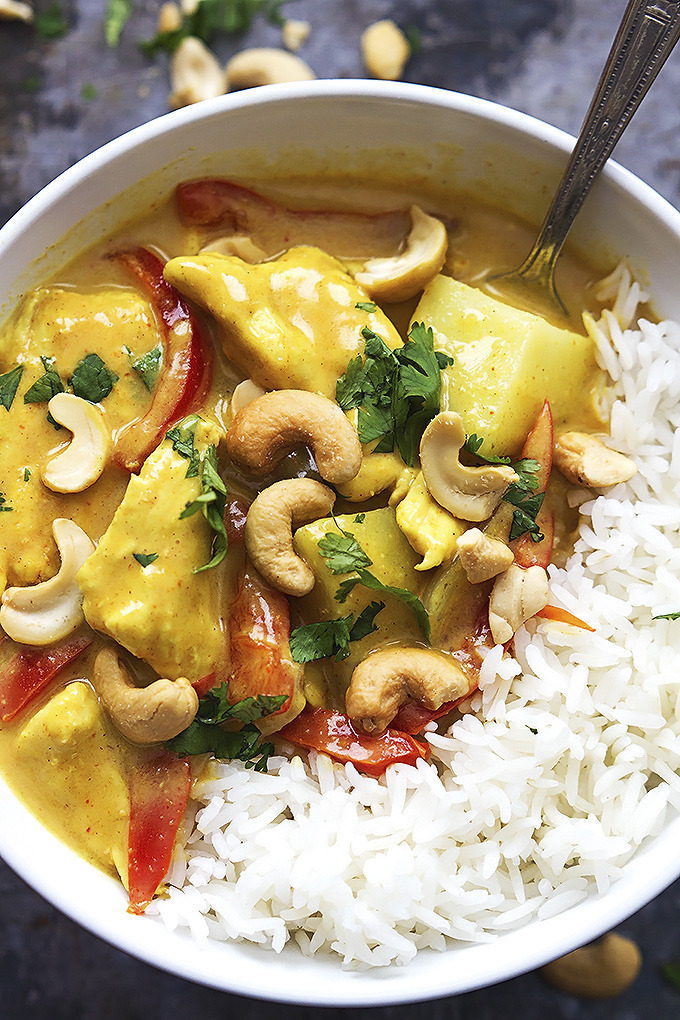 Slow cooker coconut curry cashew chicken